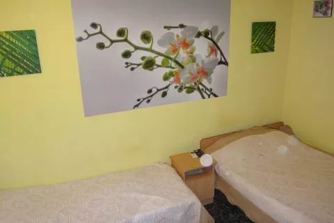 Однокомнатный номер с застекленной верандой. Частный сектор "Лидия". Небуг