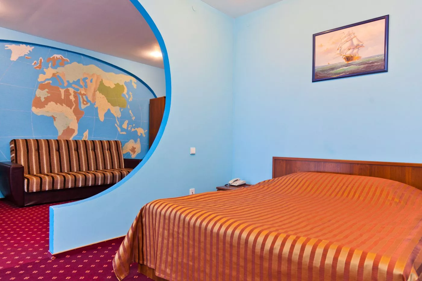 . Отель Водноспортивный клуб-отель "Торнадо". Ейск