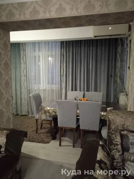 Квартира «Море рядом». Квартира в многоквартирном доме У Сабрины. Гагра