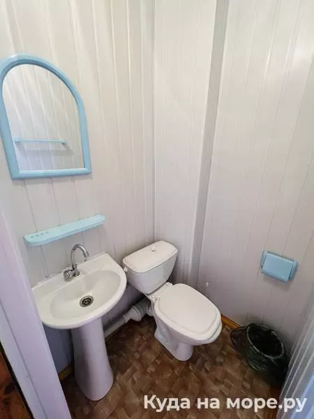 Четырехместная комната. Гостевой дом "Selena". Анапа Четырехместная комната. Гостевой дом "Selena". Анапа