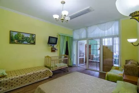 4-х местный «Люкс» (1 этаж, корп. Б). Гостевой дом «Уют на Демышева». Евпатория