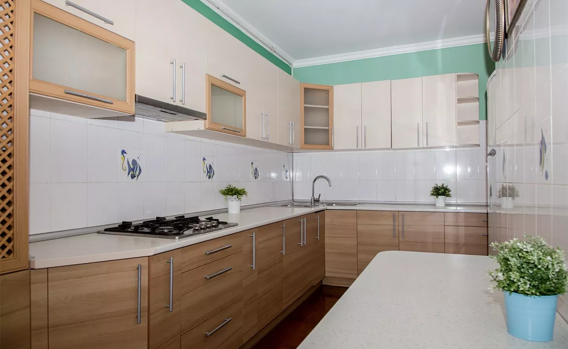 Апартаменты семейные с видом на море. Гостевой комплекс "Чижик Пыжик". Никита