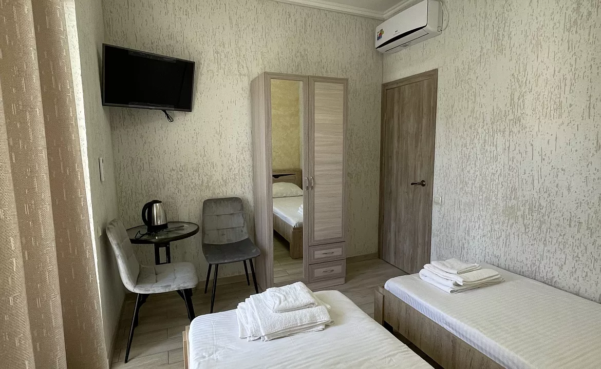 Стандарт с раздельными кроватями . Гостевой дом "Алхыд". Пицунда