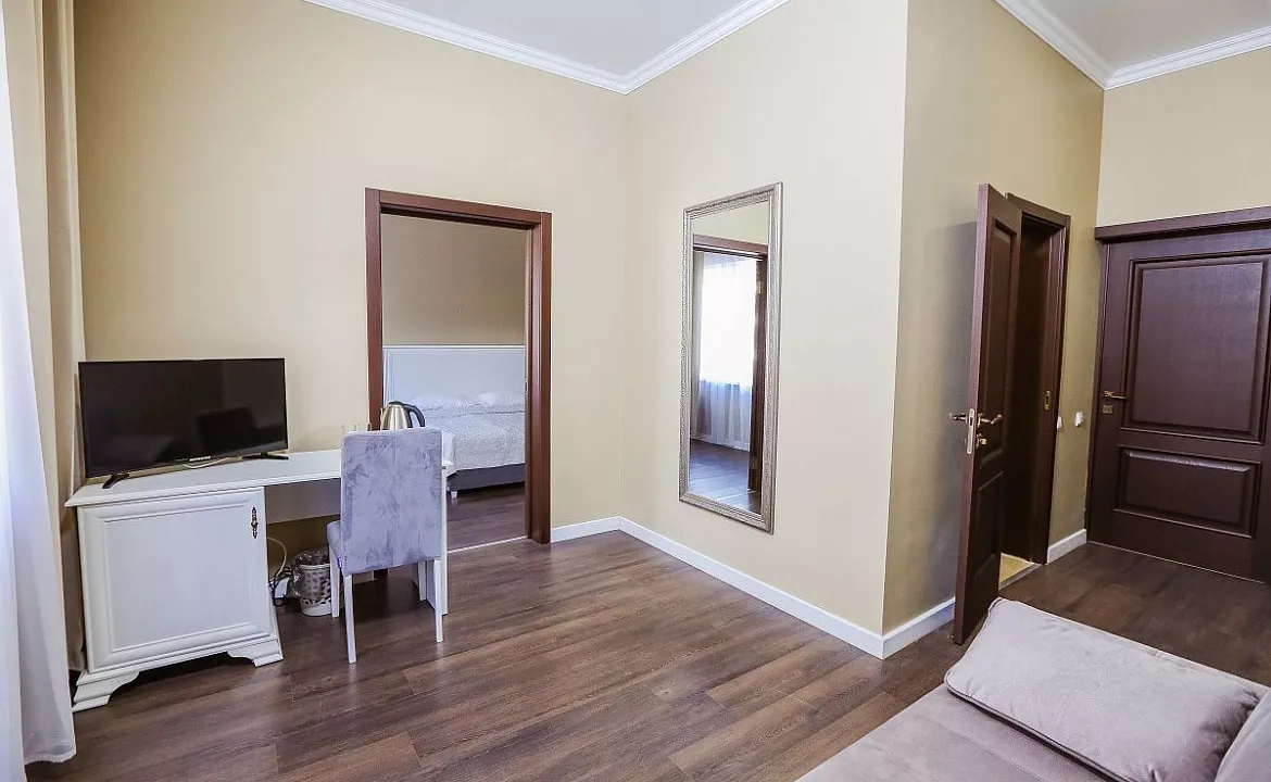 Люкс - Двухместный двухкомнатный . Отель «Абаата». Гагра