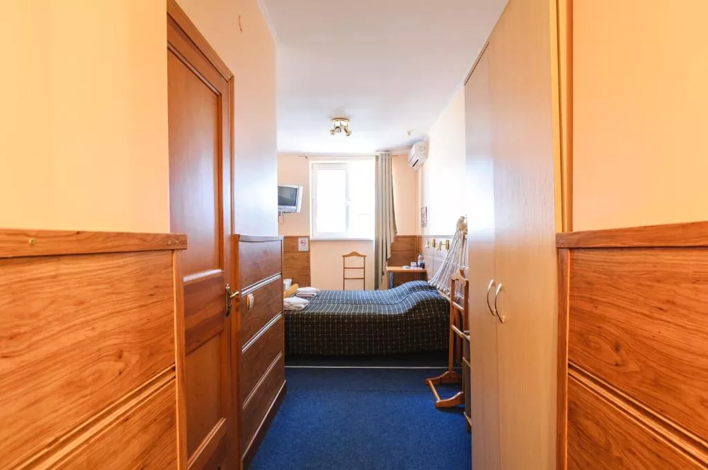 . Гостиница Гостиница "АВРОРА". Севастополь . Гостиница Гостиница "АВРОРА". Севастополь