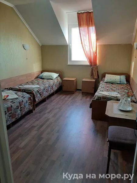 Номер «Эконом». Отель Дача художников. Гагра