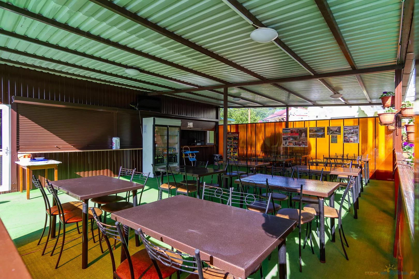 . Гостиница "Жемчужина Ямала". Лоо