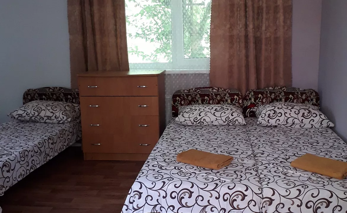 Семейный 5ти местный КОМФОРТ. Гостевой дом МОРЕ с бассейном и баней. Джубга