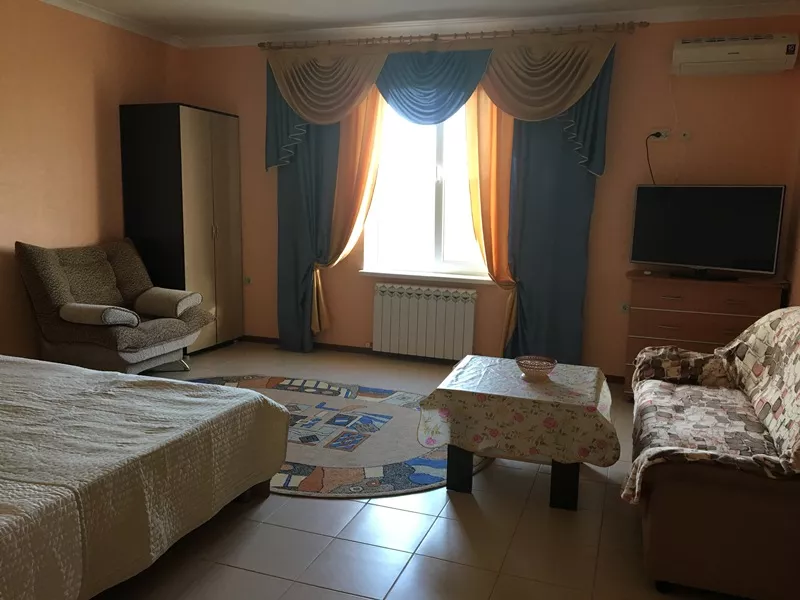 2х-комнатный. Гостевой дом "Сафари" гостевой дом . За Родину