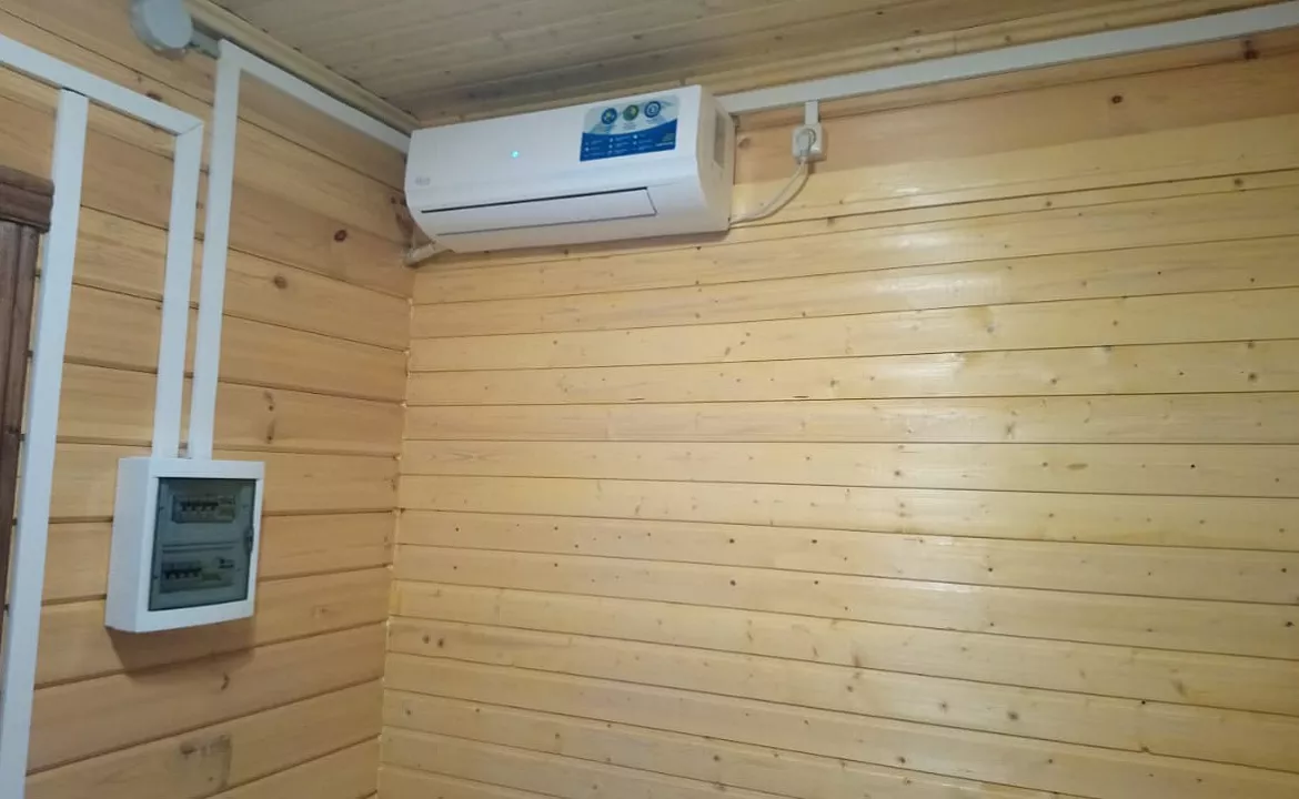 2-х местный номер с индивидуальным санузлом на этаже. Гостевой дом "Эко отдых в срубе". Лазаревское 2-х местный номер с индивидуальным санузлом на этаже. Гостевой дом "Эко отдых в срубе". Лазаревское