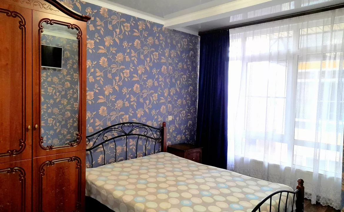 Трёхместный стандарт . Гостевой дом Южный берег.. Адлер