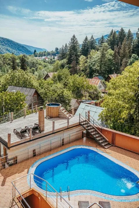 . Отель Alm Hotel. Красная Поляна