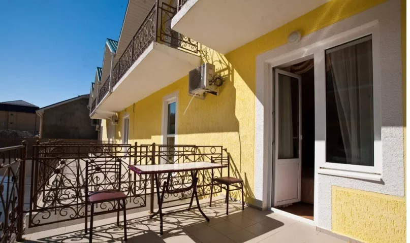 . Гостевой дом "Лев" . Сукко