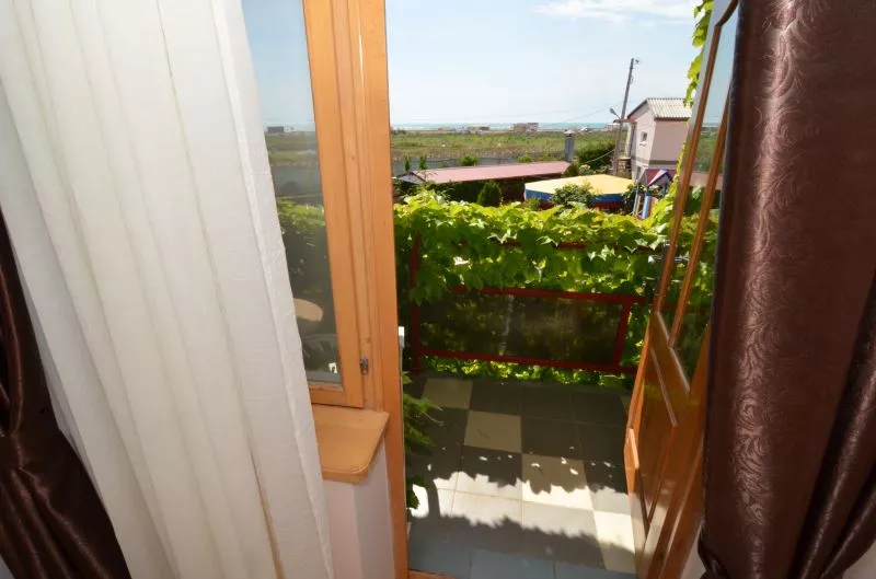 2-МЕСТНЫЙ НОМЕР С КОНДИЦИОНЕРОМ. Мини-гостиница "Анастасия". Саки