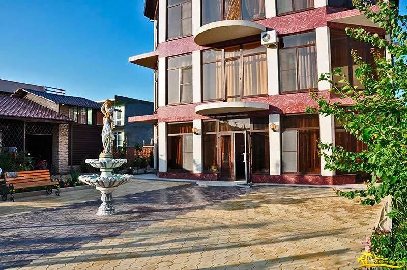 . Отель "Радужный". Сукко