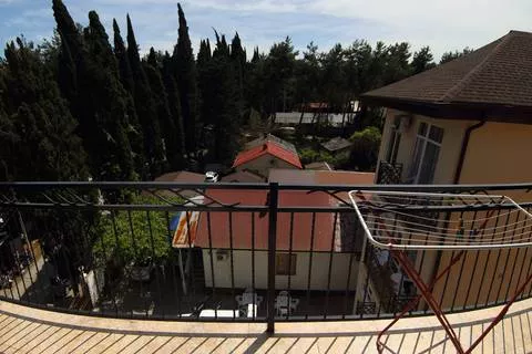 2-х комнатный Люкс. Отель "Кипарис". Пицунда