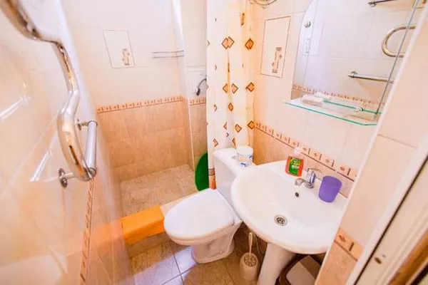 2-х местный номер Стандарт. Гостевой дом "Лоренсия". Адлер 2-х местный номер Стандарт. Гостевой дом "Лоренсия". Адлер