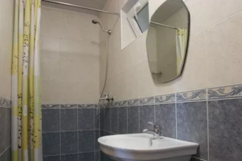 3-х местный. Гостевой дом "У Александра". Лазаревское 3-х местный. Гостевой дом "У Александра". Лазаревское