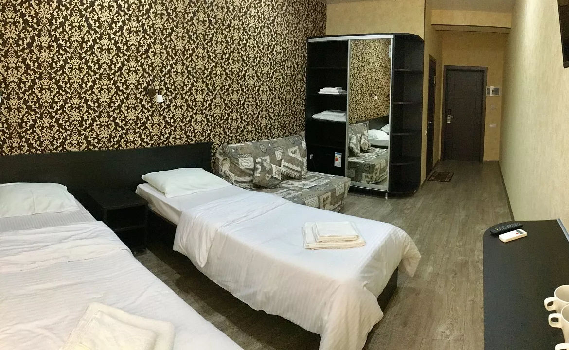 3 местный номер без балкона с видом во двор. Гостевой дом София - Лазаревское. Лазаревское