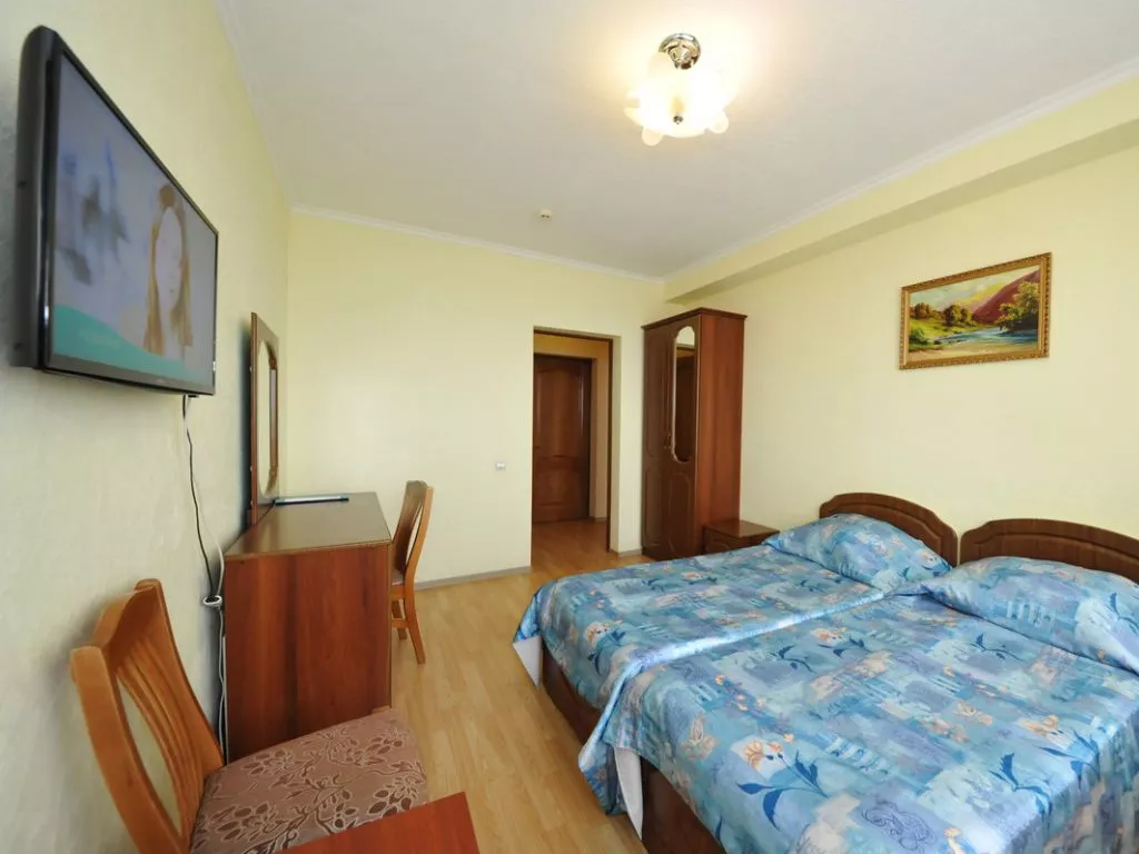 . Гостиница "Милана". Лазаревское