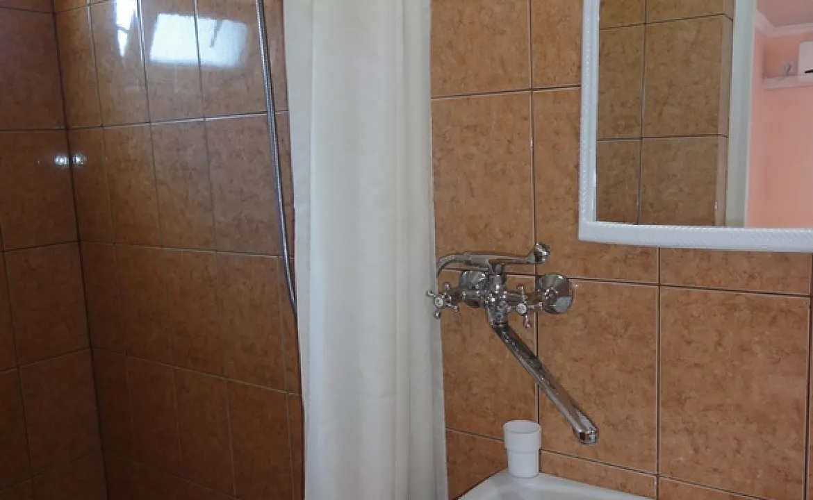 4-х местный с удобствами в номере. Гостевой дом Светлана на Алычевом. Лоо 4-х местный с удобствами в номере. Гостевой дом Светлана на Алычевом. Лоо