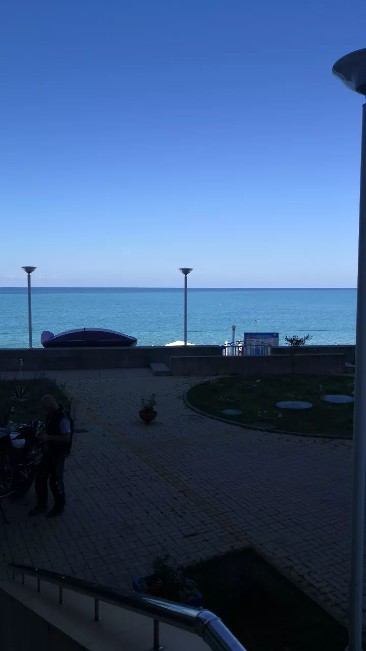 . Квартира в многоквартирном доме "С видом на море". Лазаревское