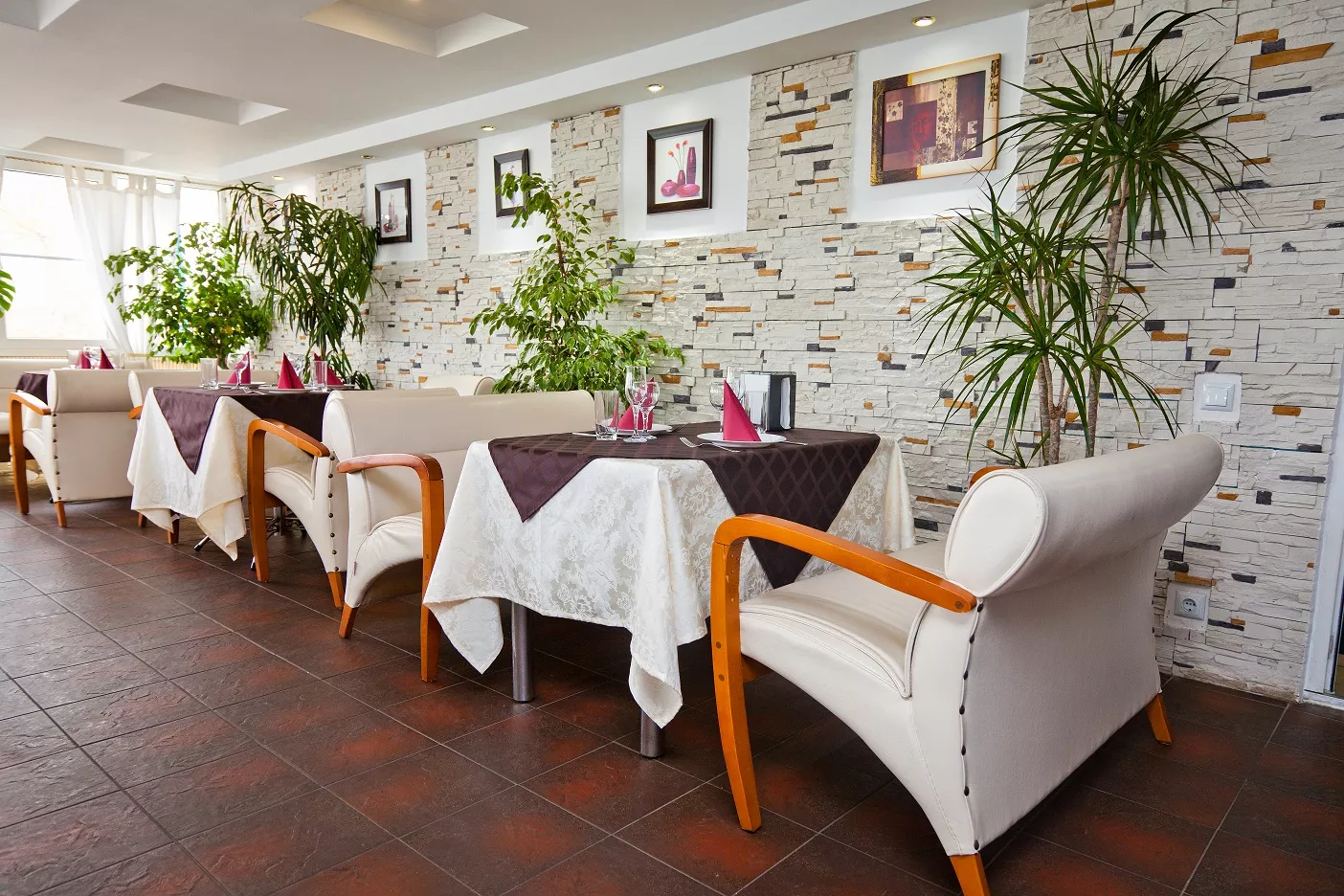 . Отель Водноспортивный клуб-отель "Торнадо". Ейск