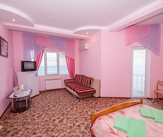 ПОЛУЛЮКС. Отель "Седьмое небо". 