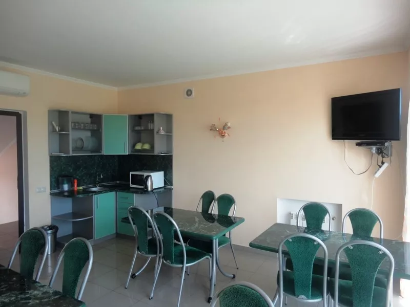 . Гостиница "Янтарь". Архипо-Осиповка