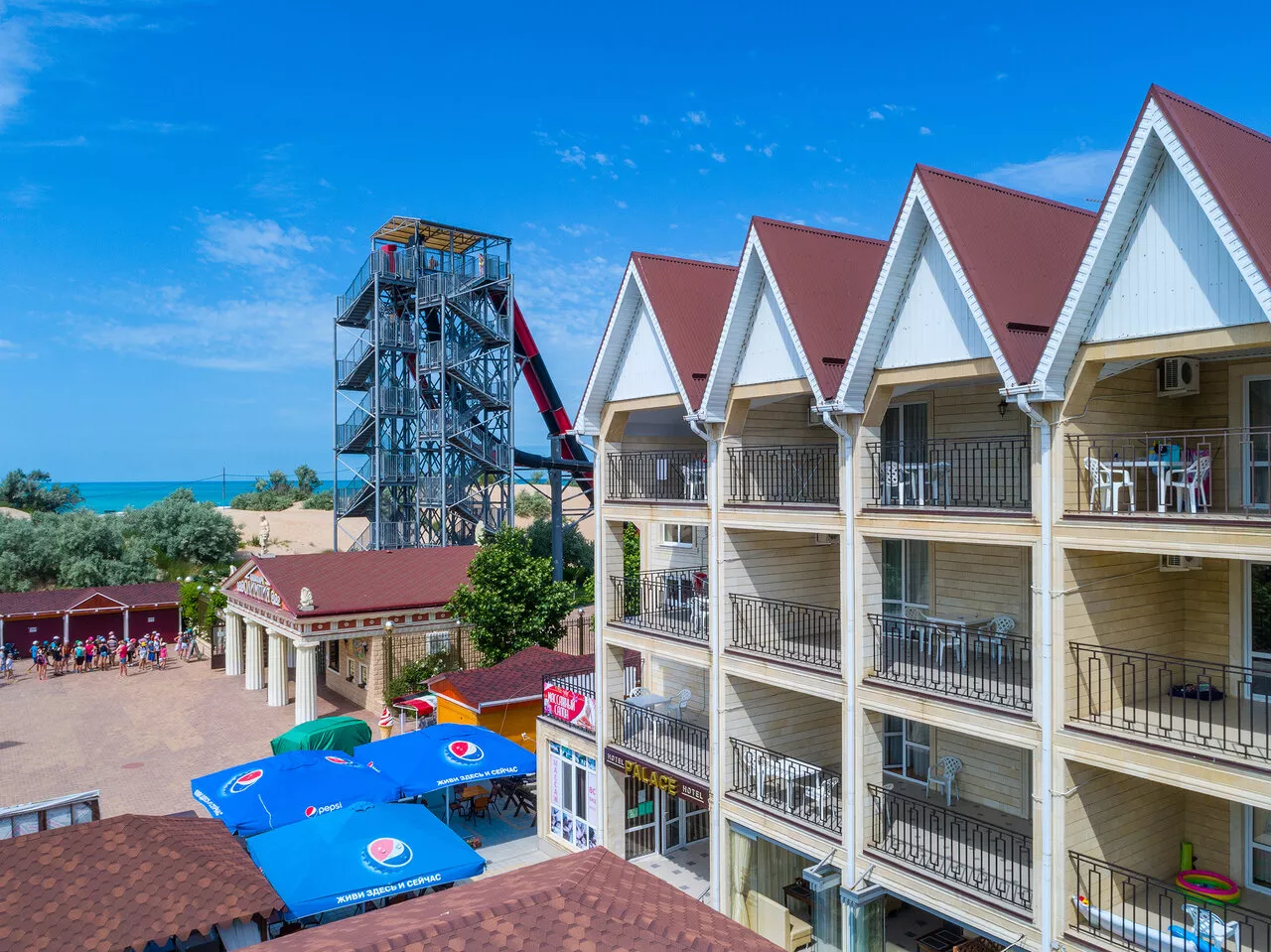 . Отель У моря "Palace". Витязево