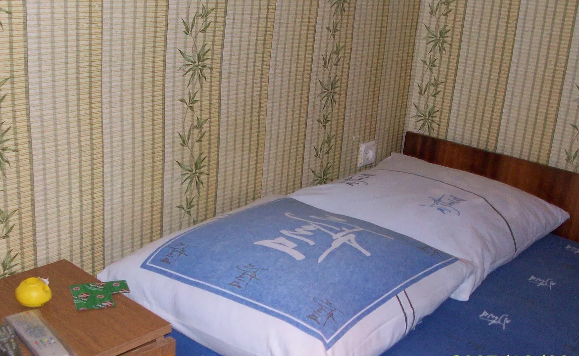 Небольшая комната для одного-эконом.. Гостевой дом "Галина" . Вишневка Небольшая комната для одного-эконом.. Гостевой дом "Галина" . Вишневка