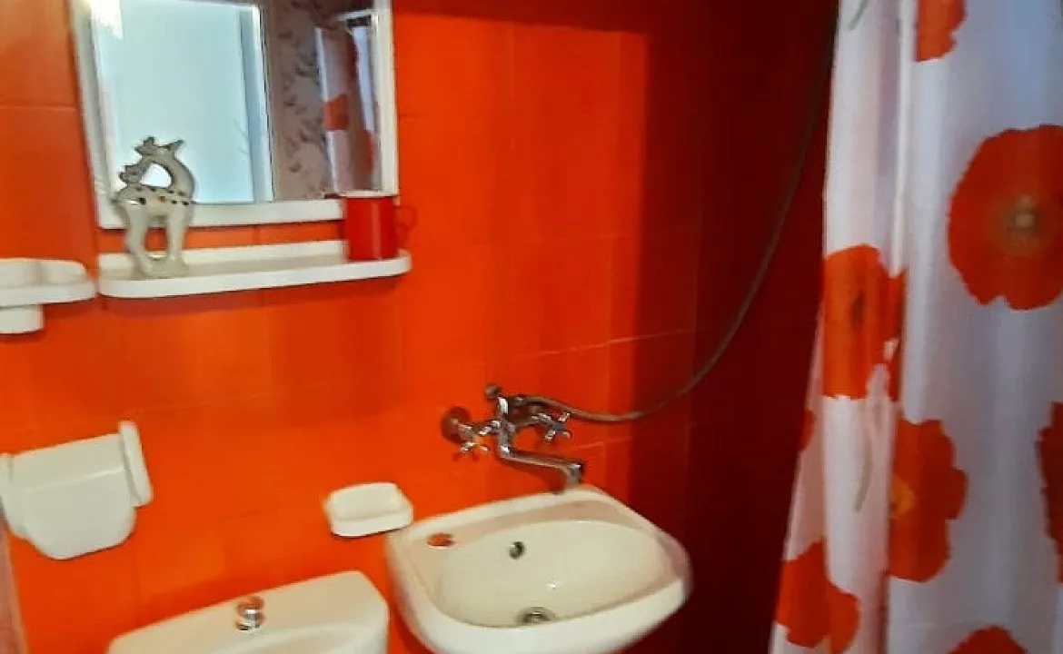 Трехместный с креслом. Частный сектор "Зеленый уголок у Стаса". Лазаревское - частный сектор Трехместный с креслом. Частный сектор "Зеленый уголок у Стаса". Лазаревское - частный сектор