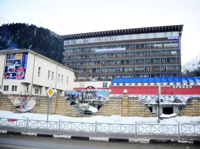 . Гостиница «Домбай». Домбай-гостиницы