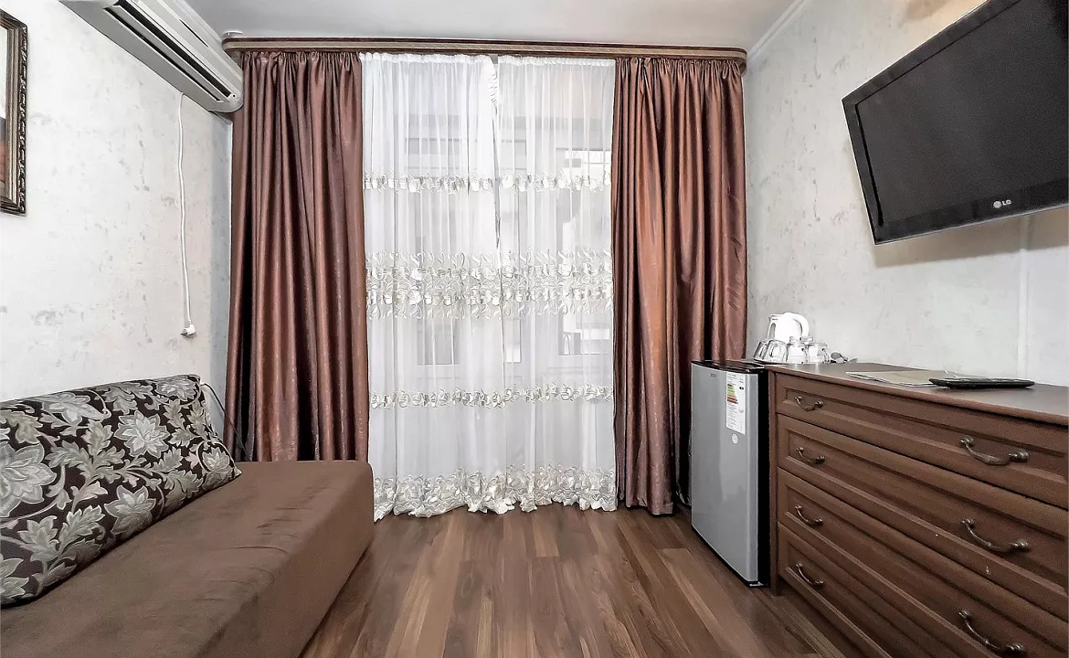 Двухкомнатный семейный номер с балконом. Отель "VIVA Лариса". Адлер