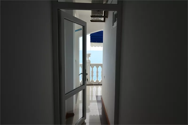 1-комнатный мансардный. Мини-отель "Домик со слоном". Рыбачье 1-комнатный мансардный. Мини-отель "Домик со слоном". Рыбачье