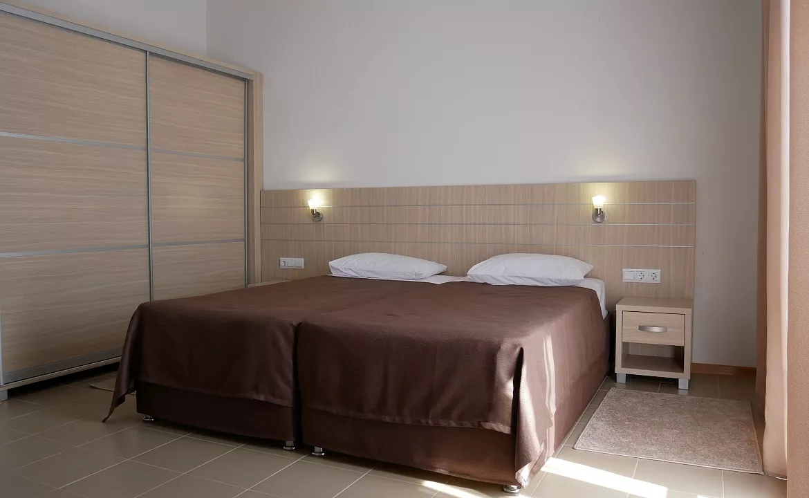 2-х местный каменный домик Комфорт с видом на море.. Отель Туристско-оздоровительный комплекс "Золотой пляж". Феодосия