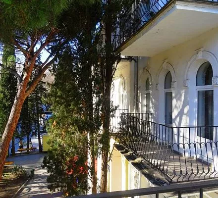 . Гостиница "Агидель". Ялта . Гостиница "Агидель". Ялта