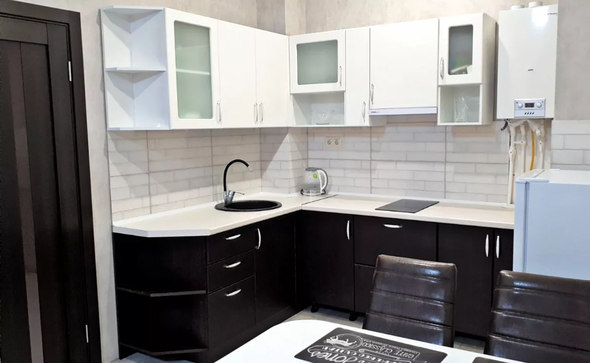 Апартаменты у моря. Квартира в многоквартирном доме Апартаменты у моря Прасковеевка. Прасковеевка