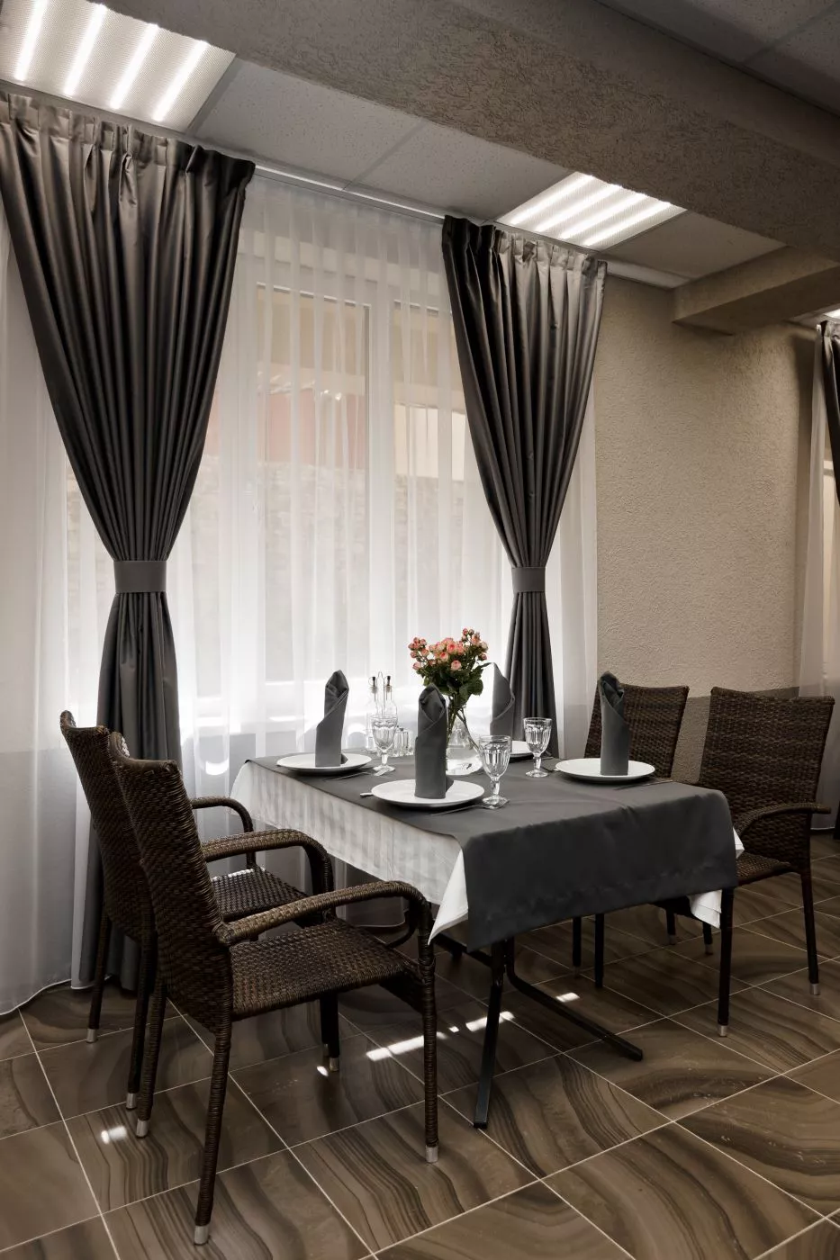 . Гостиница LooSPAngeles. Лоо