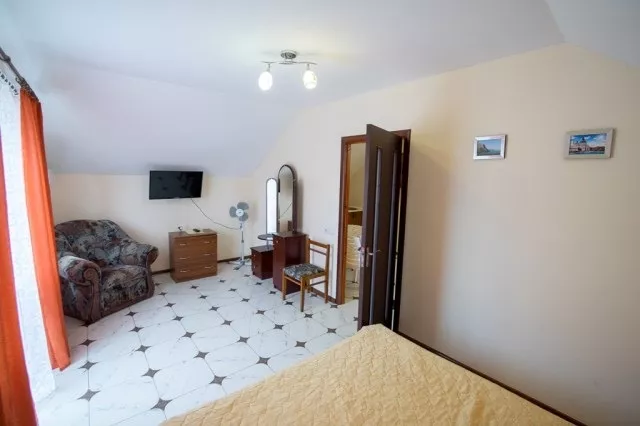 Двухкомнатный Люкс. Отель "Янтарь". Саки