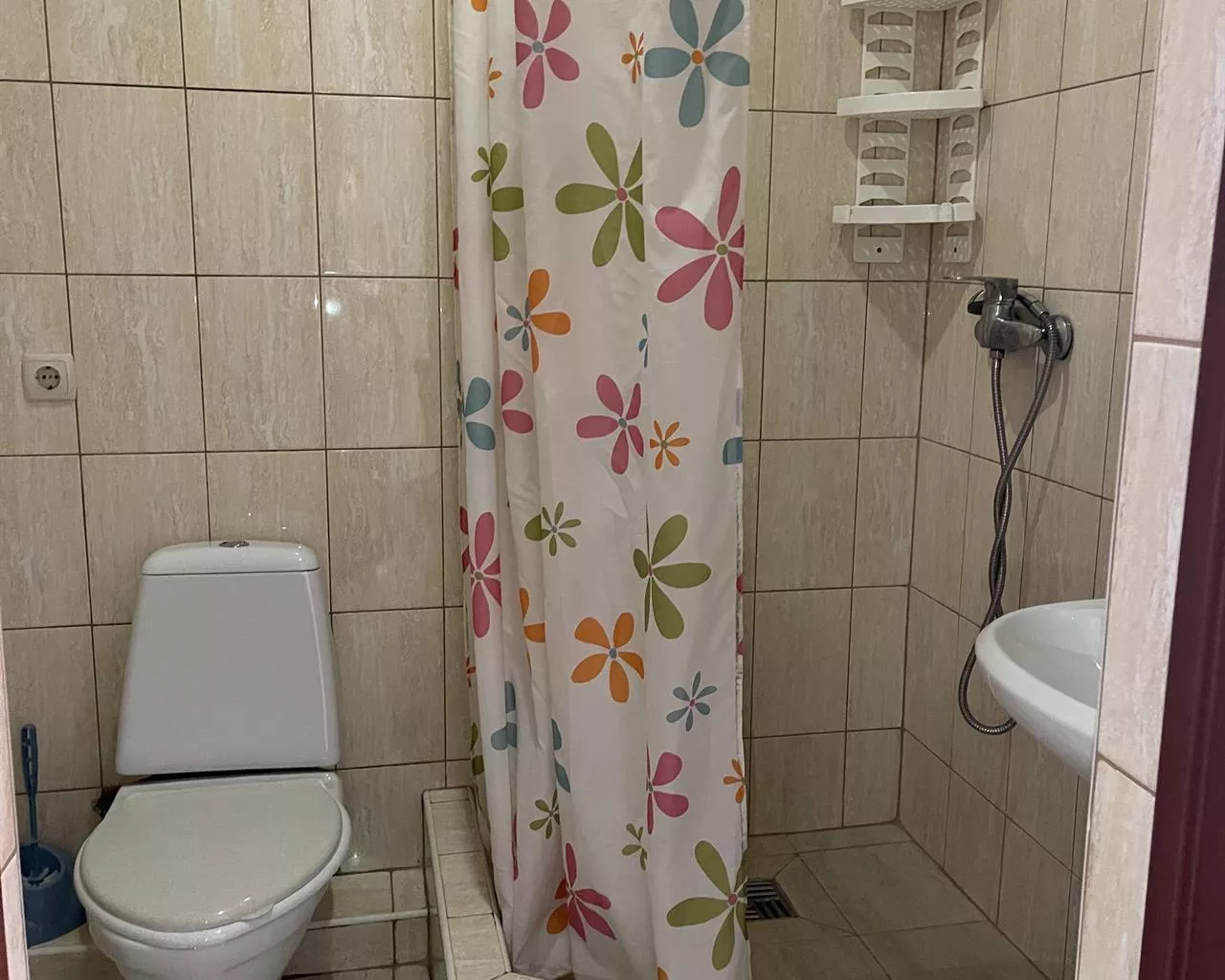 . Гостевой дом "Нэва". Адлер