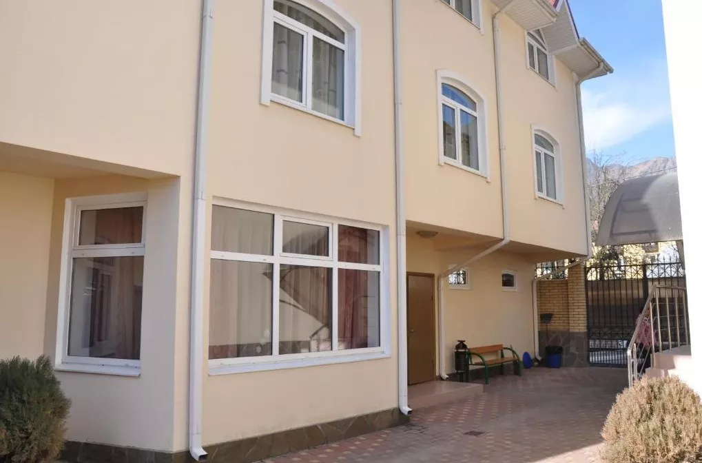 . Гостевой дом На Пчеловодов. Красная Поляна