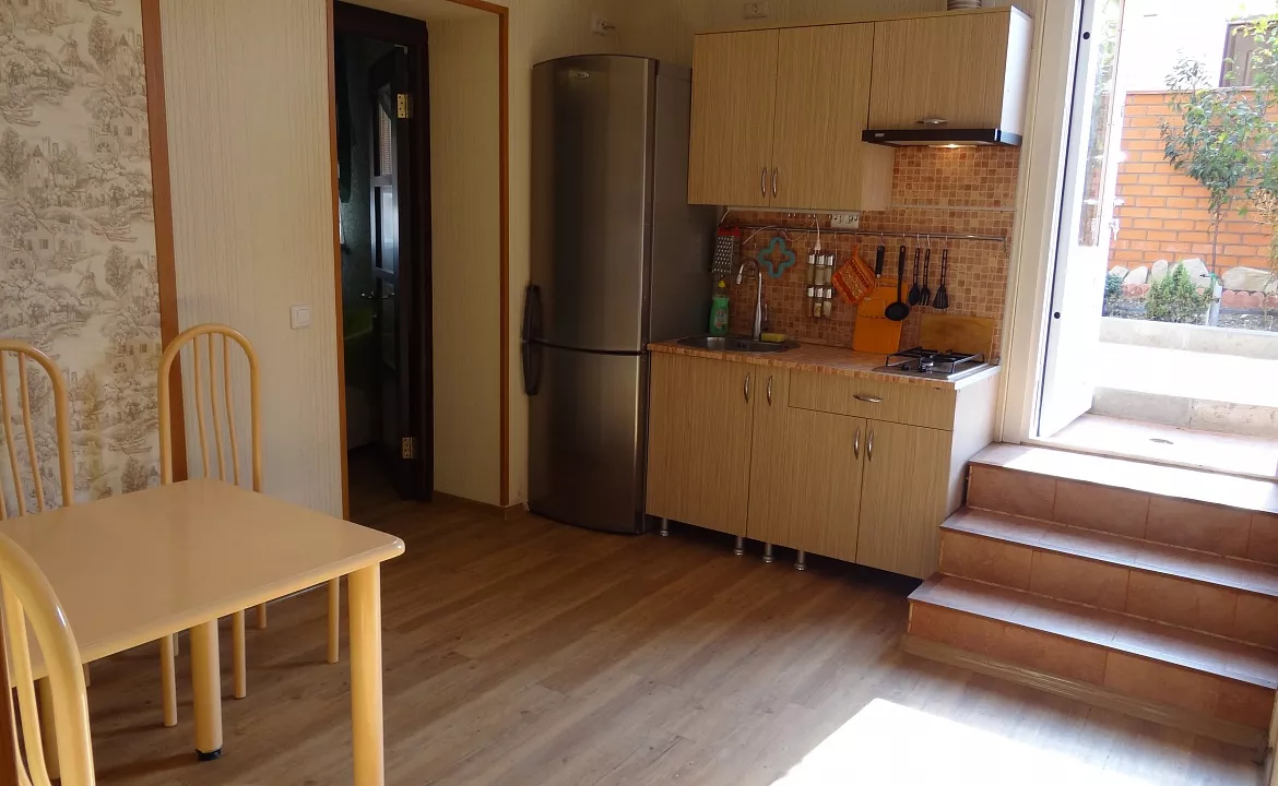 Комнаты  семейные с кухнями . Гостевой дом "Натали" - Геленджик. Геленджик