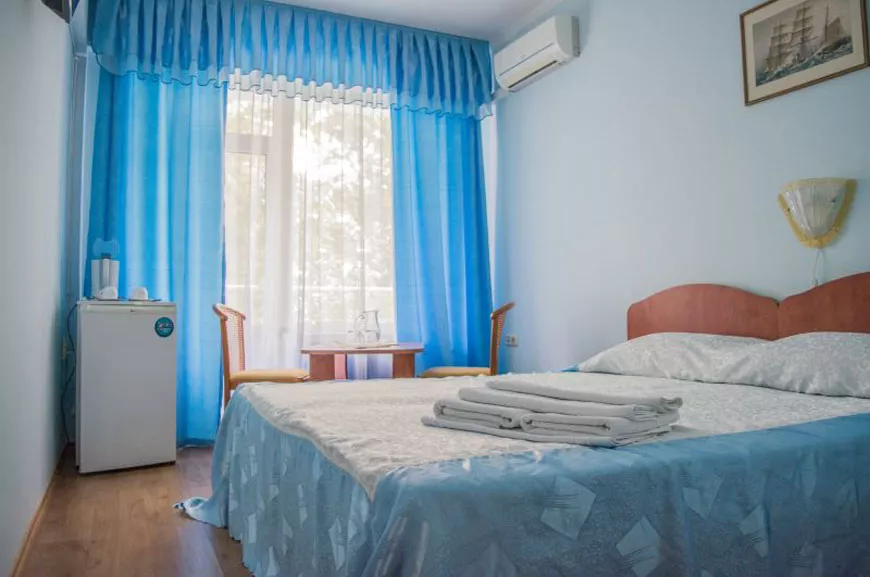 2-местный номер. Гостиница "РоЯлта". Алупка
