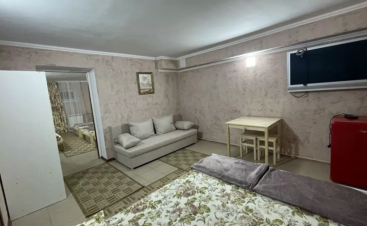 6-8 местный номер . Гостевой дом "Мара" - Якорная Щель. Якорная Щель 6-8 местный номер . Гостевой дом "Мара" - Якорная Щель. Якорная Щель