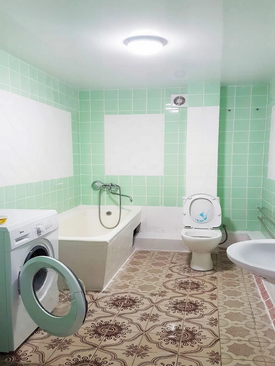 . Дом в Сухуме "На Маяке" рядом с морем. Сухум