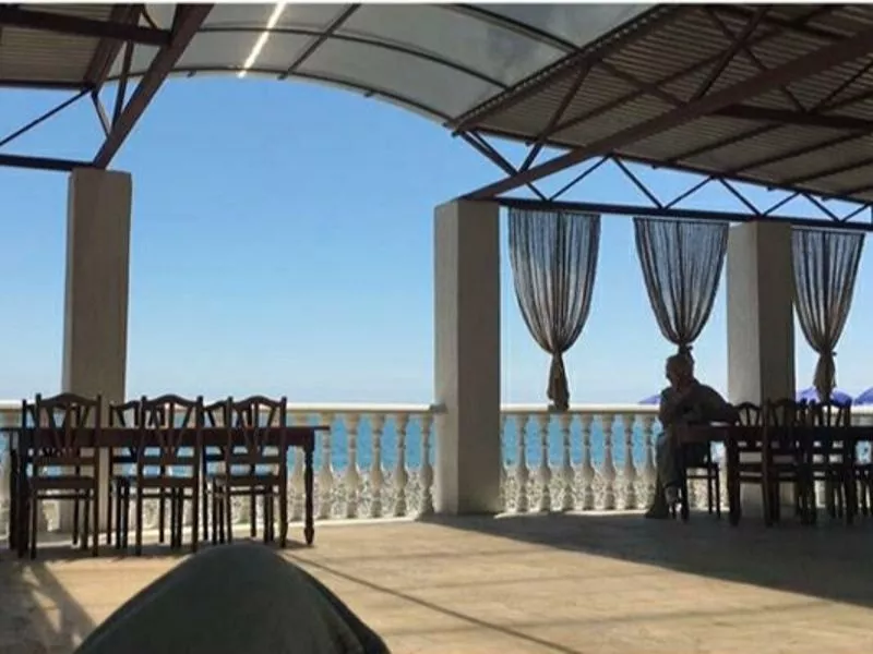 . Гостевой дом Фаворит . Сухум