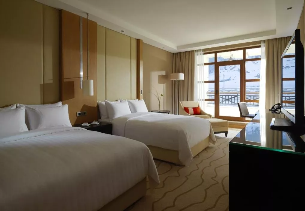 . Курортный отель Sochi Marriott Krasnaya Polyana . Красная Поляна