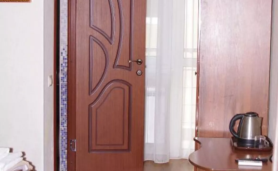 2-х местный номер Стандарт. Гостиница "Семья". Адлер