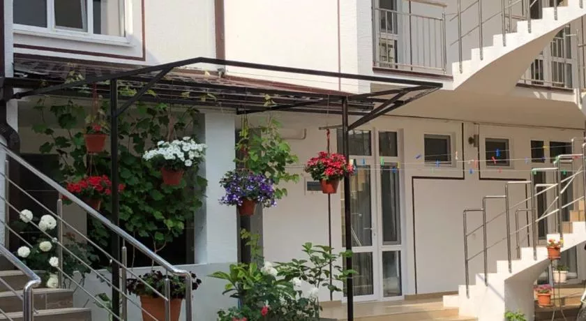 . Гостевой дом "Загадка". Кабардинка